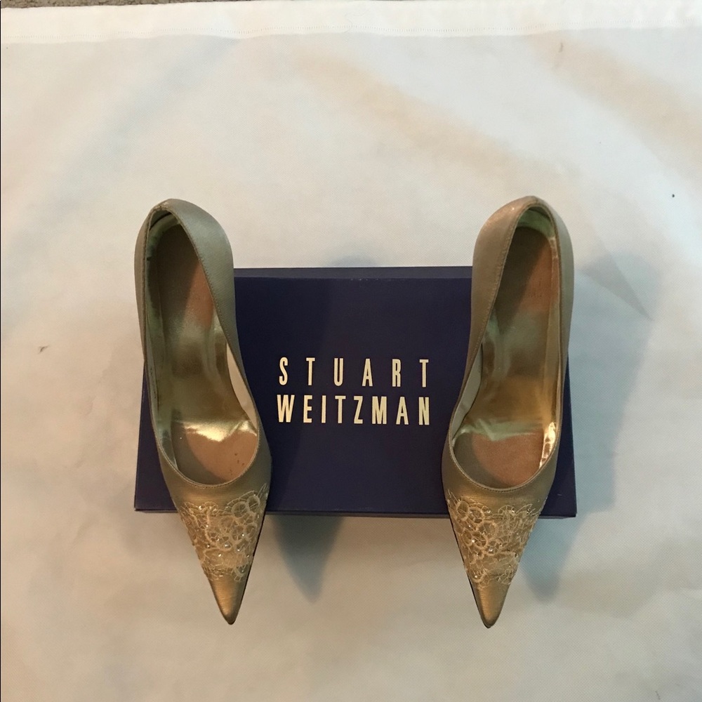 Stuart Weitzman Gold Matte Lace Shoes
